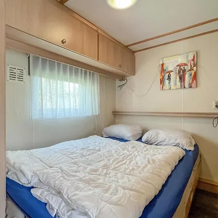 Kemping 2 Bedroom Amazing Stacaravan In Epe