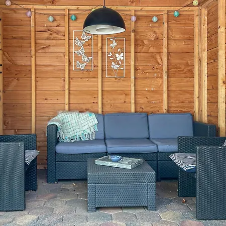 2 Bedroom Amazing Stacaravan In * Epe