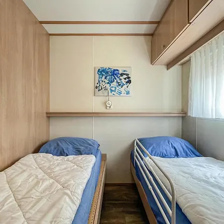 2 Bedroom Amazing Stacaravan In * Epe